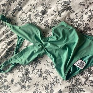 FOREVER 21 ONE PIECE SWIM